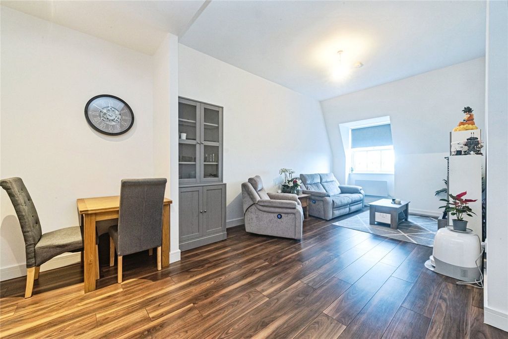 Additional image 10 of 2 bed flat for saleLittle Victoria Street, Basingstoke, Hampshire RG21