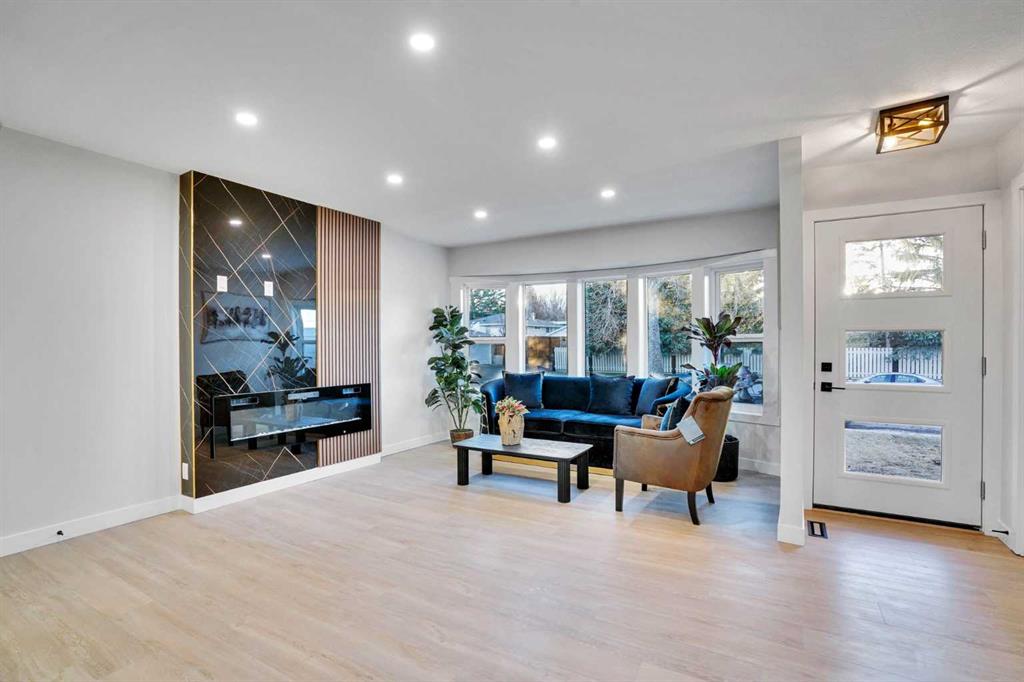 Additional image 5 of 12112 Canfield Road SW, Calgary, AB, T2W 1V2