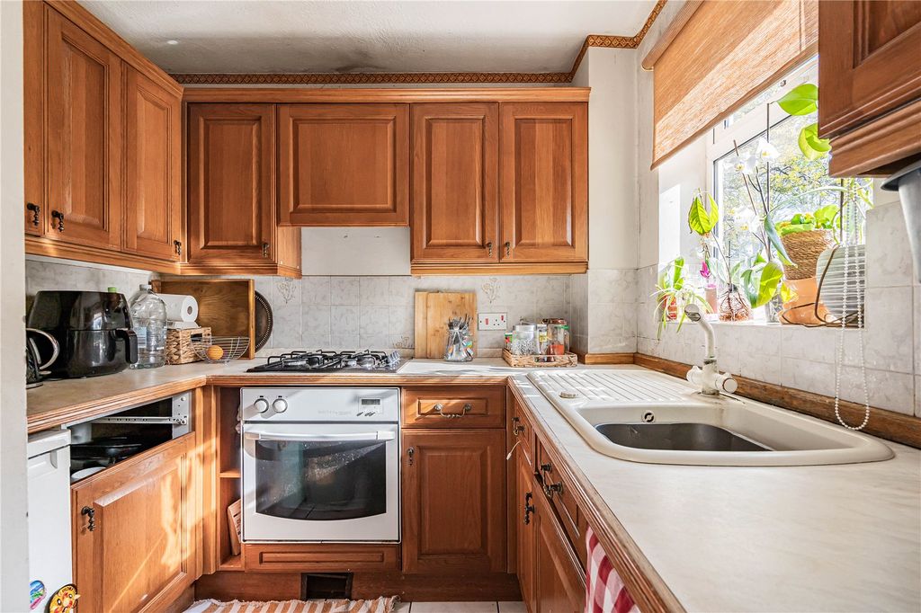 Additional image 3 of 1 bed end terrace house for saleNethercote Avenue, Woking, Surrey GU21