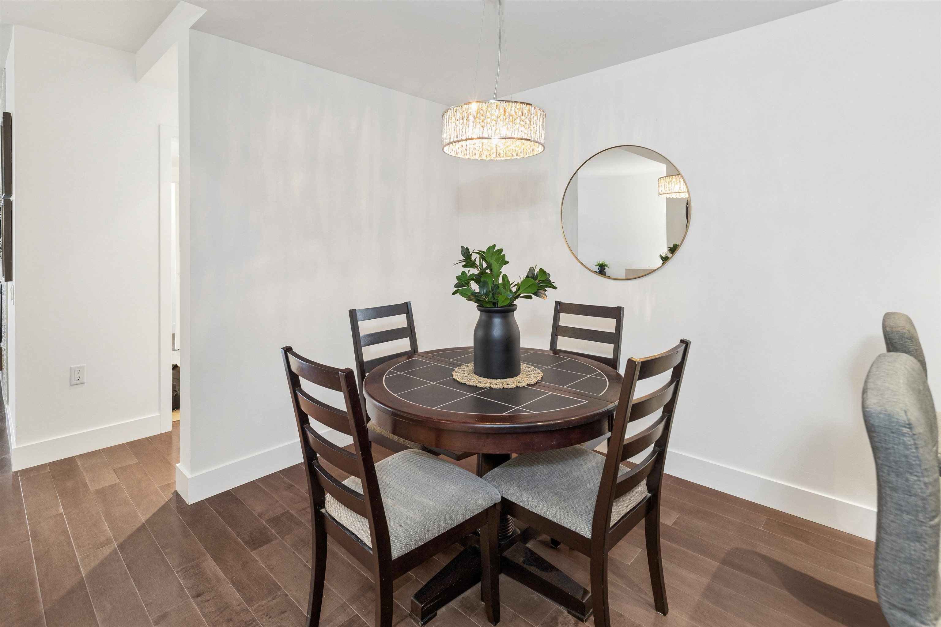 Additional image 5 of 406-210 13 Street W, North Vancouver, BC, V7M 1N7