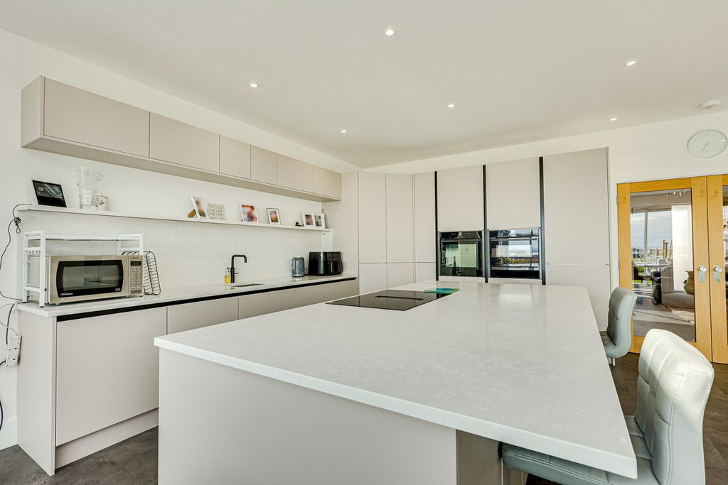 Additional image 14 of 4 bed detached house for saleCastle Road, Benfleet SS7