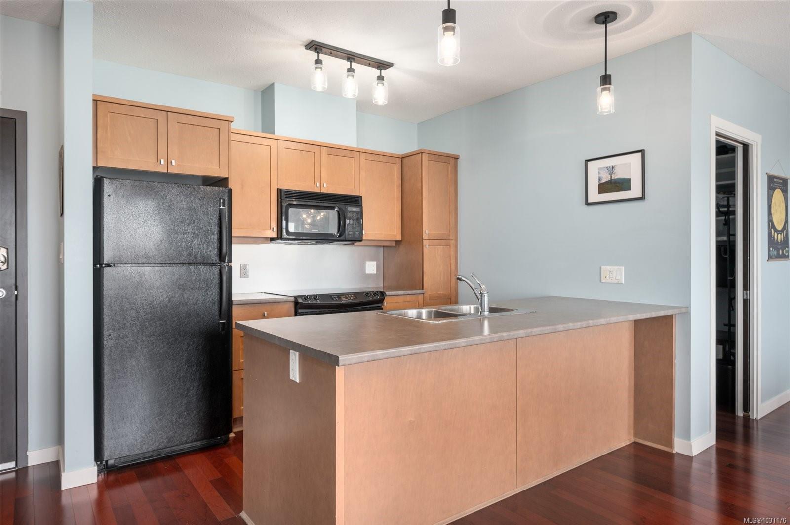 Additional image 4 of 305-555 Franklyn Street, Nanaimo, BC, V9R 2X9