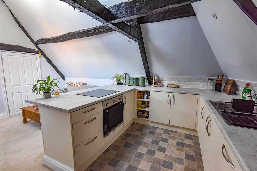 Additional image 10 of 2 bed flat for saleFitzhardinge House, Marybrook Street, Berkeley GL13