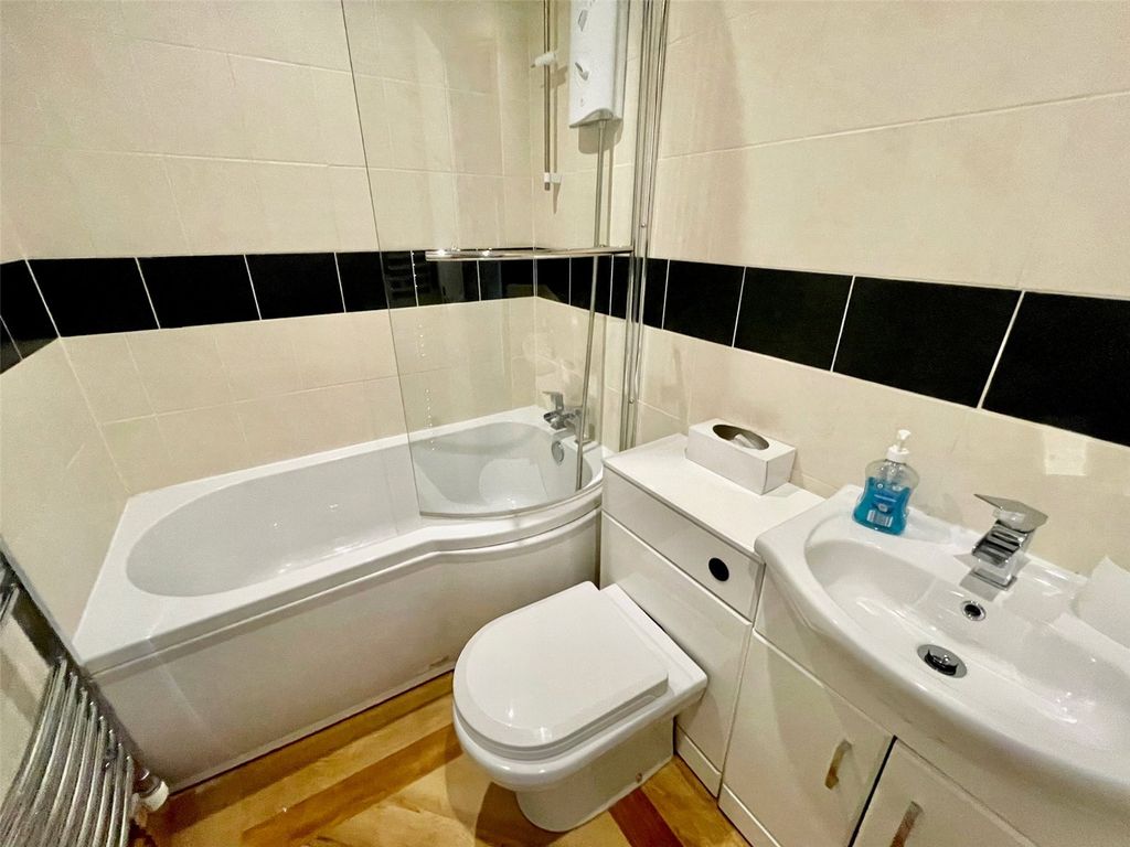 Additional image 5 of 5 bed flat for saleBorough Road, Middlesbrough, North Yorkshire TS1