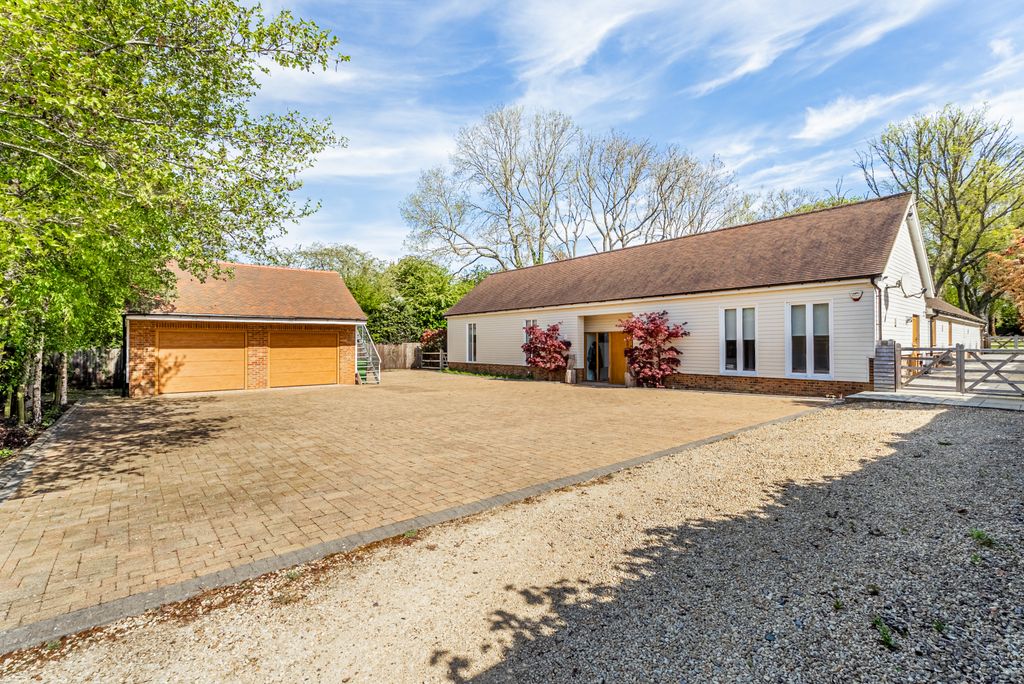 4 bed detached house for saleNorthchurch Common, Berkhamsted HP4