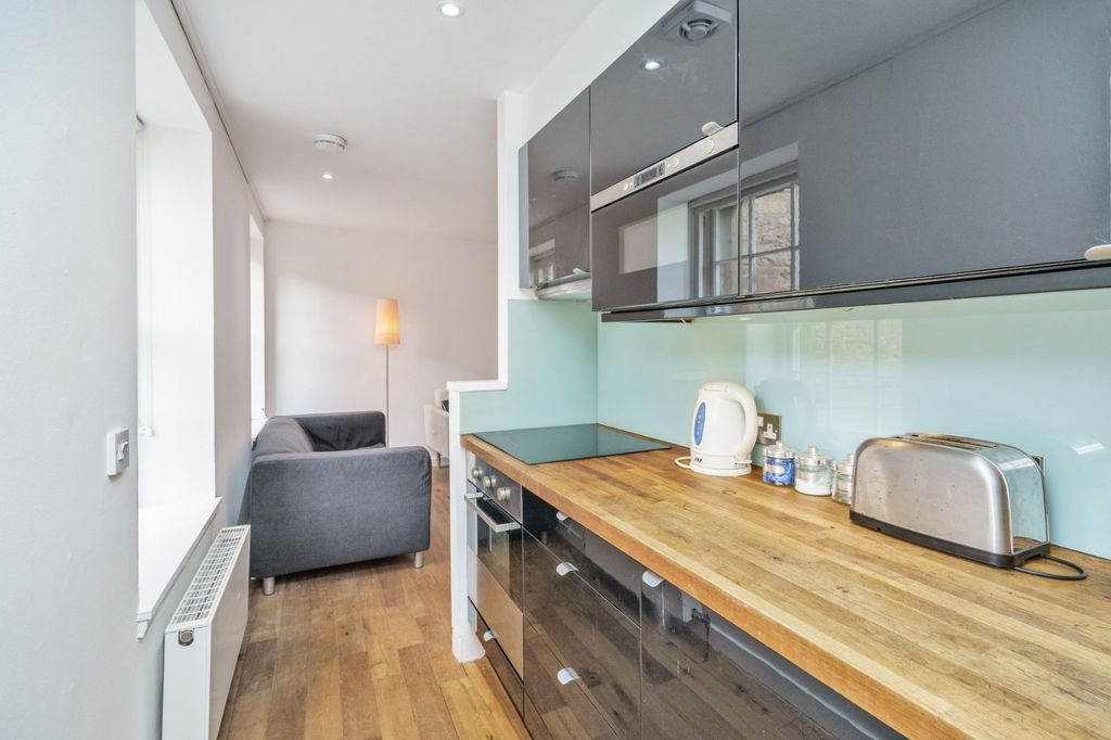 Additional image 6 of 1 bed flat for sale2/2 King's Stables Road, Edinburgh EH1