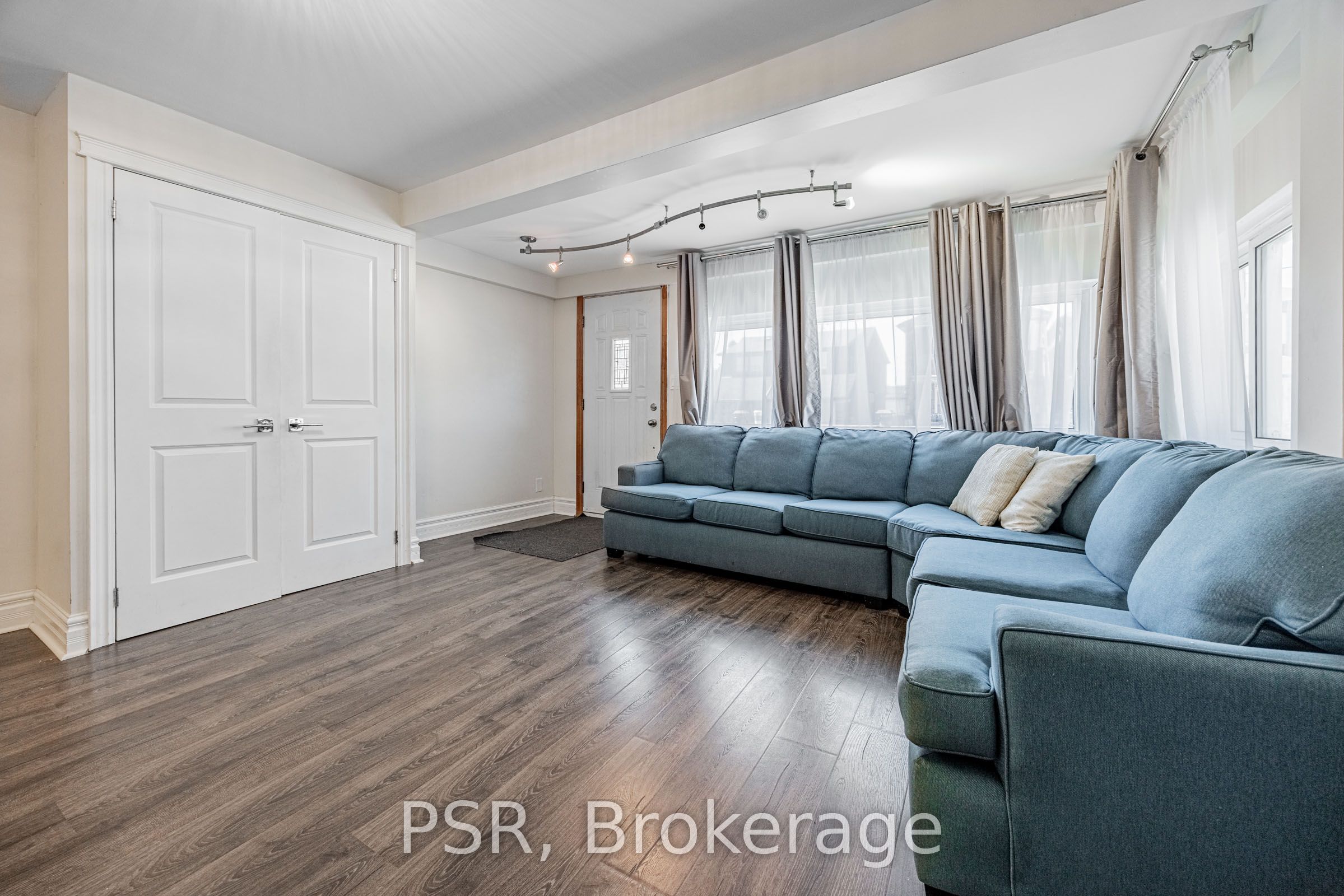 Additional image 2 of 285 Robina Avenue, Toronto, ON, M6C 3Y9