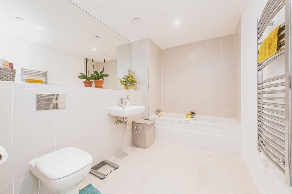 Additional image 13 of 2 bed flat for saleFullbrook Drive, Basingstoke, Hampshire RG21