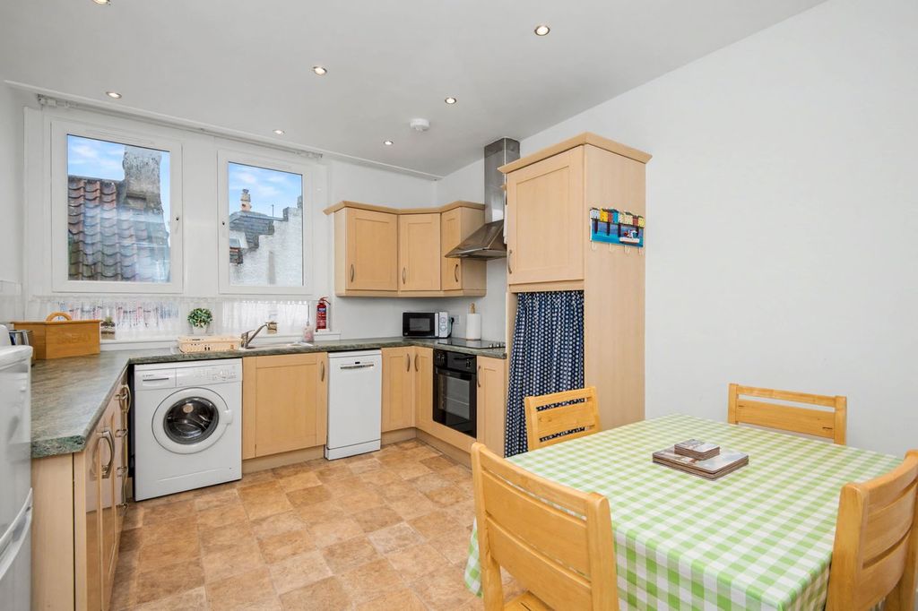 Additional image 2 of 2 bed flat for saleWater Wynd, Pittenweem, Anstruther KY10