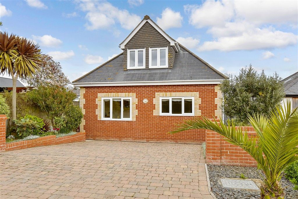 Additional image 2 of 3 bed chalet for salePreston Road, Bembridge, Isle Of Wight PO35