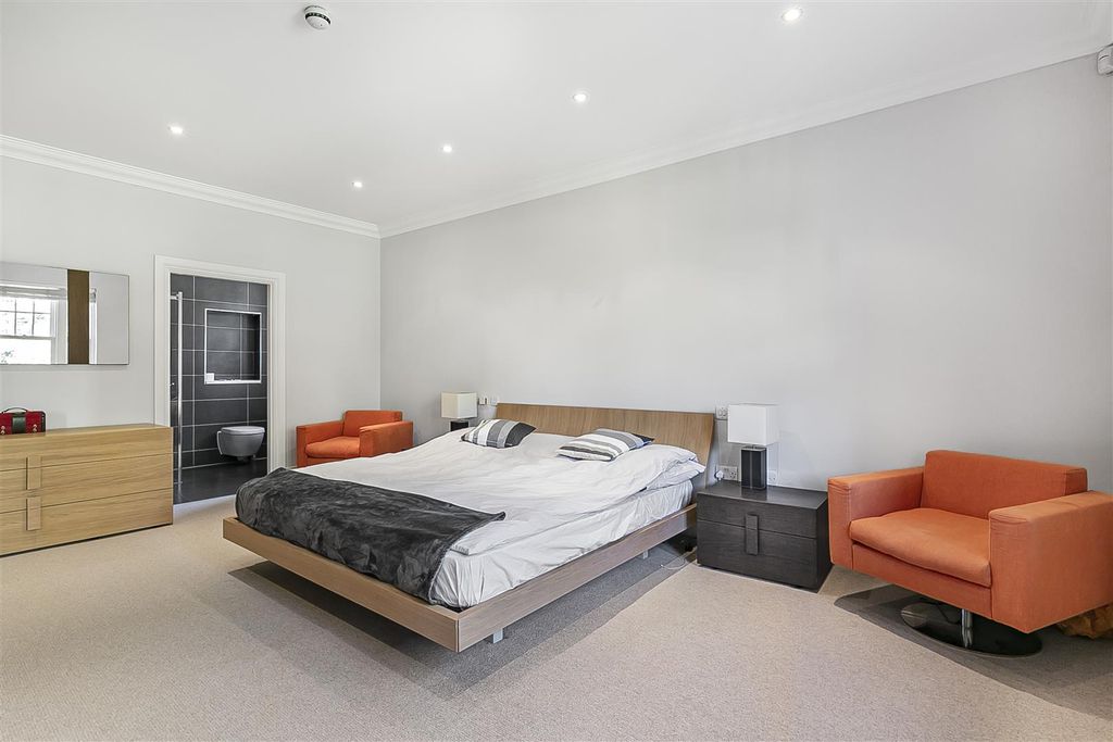 Additional image 24 of 6 bed detached house for saleSubstantial 6200Sqft Family Home, Broxbourne EN10
