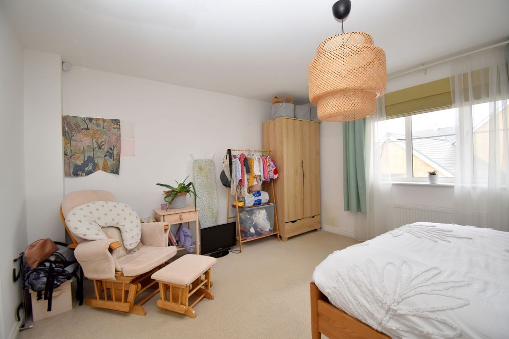 Additional image 15 of 3 bed semi-detached house for saleTate Drive, Biggleswade SG18