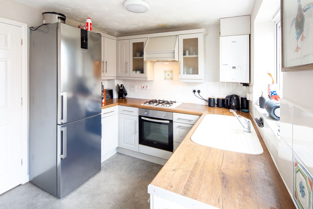 Additional image 5 of 3 bed semi-detached house for saleLily Close, Bicester OX26