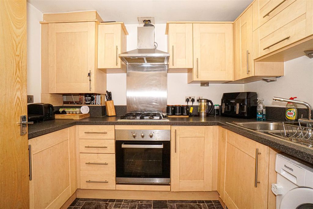 Additional image 4 of 2 bed flat for saleHelmsman Rise, St. Leonards-On-Sea TN38