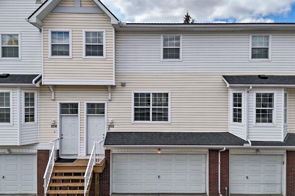 252 Prestwick Acres Lane SE, Calgary, AB, T2Z 3Y2