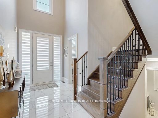 Additional image 2 of 126 Silk Twist Drive, East Gwillimbury, ON, L9N 0W1