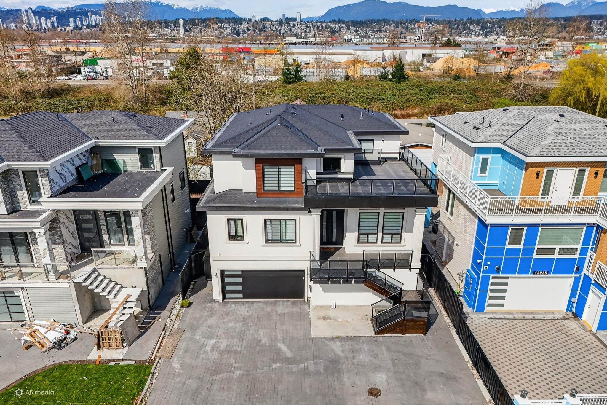 Additional image 2 of 12927 115a Avenue, Surrey, BC, V3R 2R3