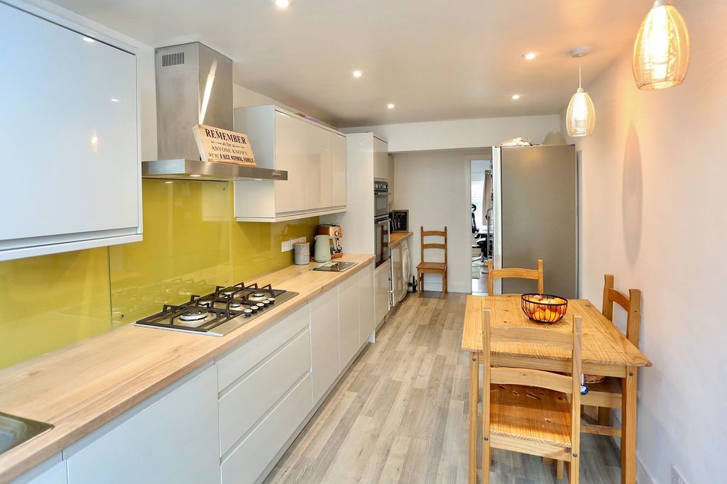 Additional image 5 of 3 bed detached house for sale15 Ostringen Close, Abergavenny, Monmouthshire NP7