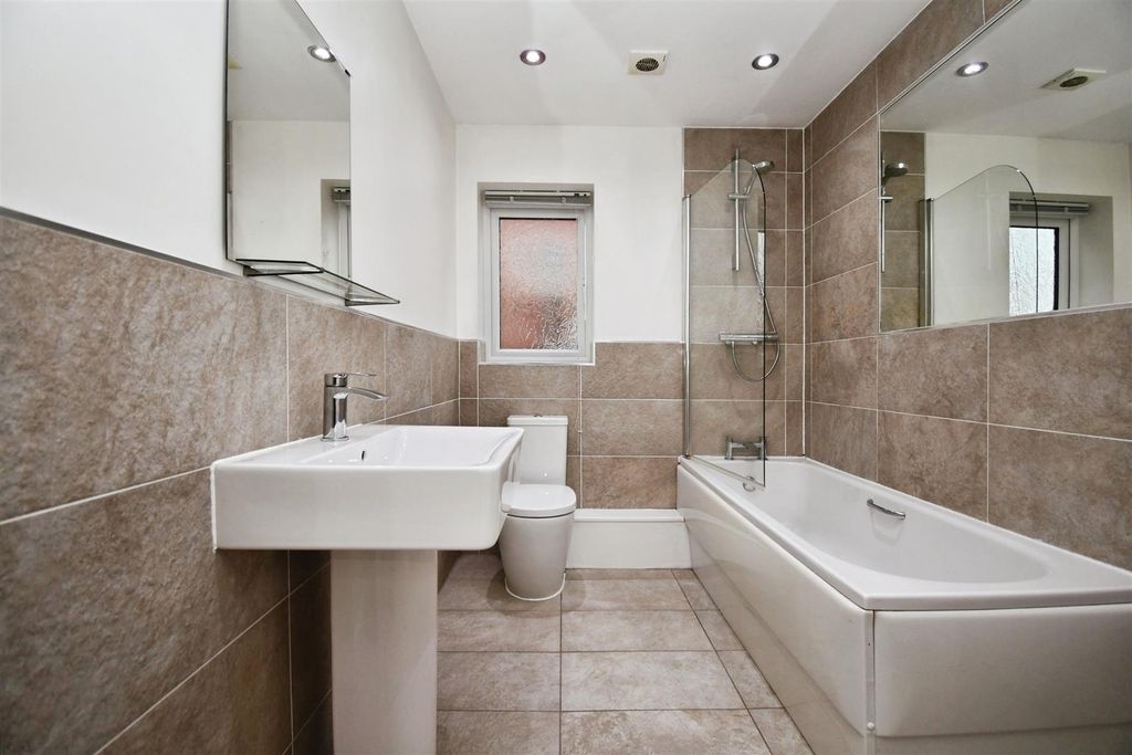 Additional image 12 of 4 bed detached house for saleMulberry Avenue, Beverley HU17
