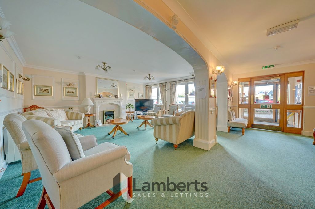 Additional image 14 of 2 bed flat for saleNew Road, Studley B80