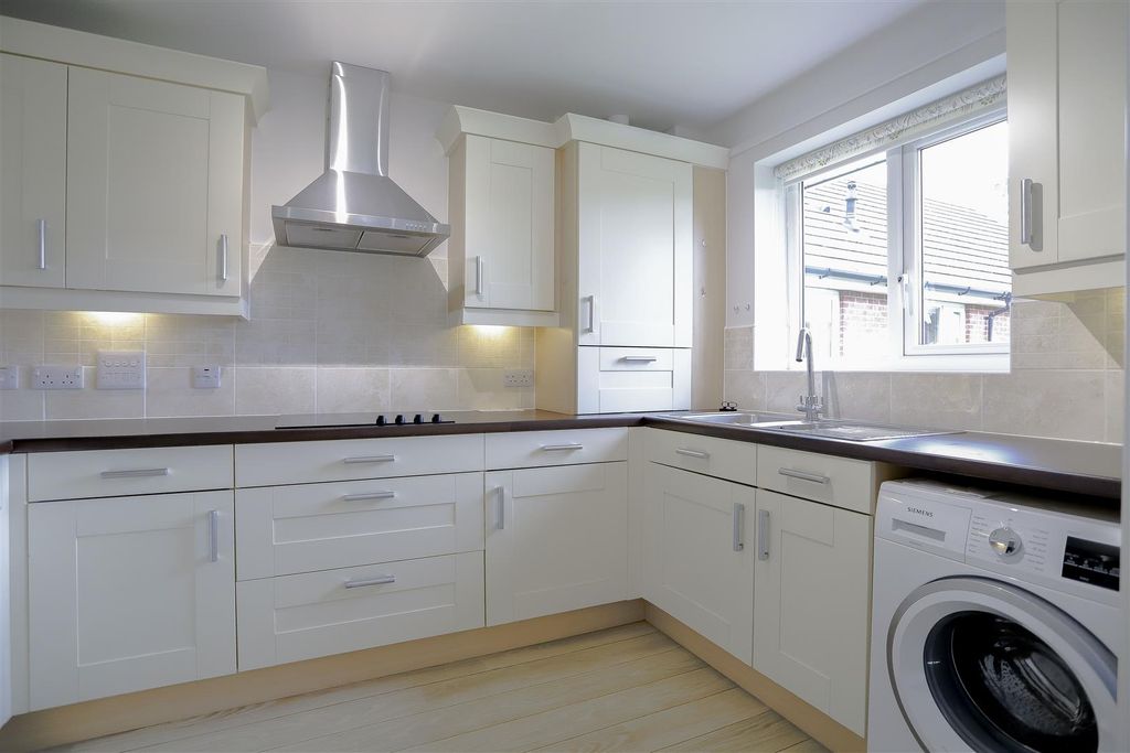 Additional image 16 of 2 bed flat for saleWoodcock House, Larmenier Retirement Village, Preston New Road, Blackburn BB2