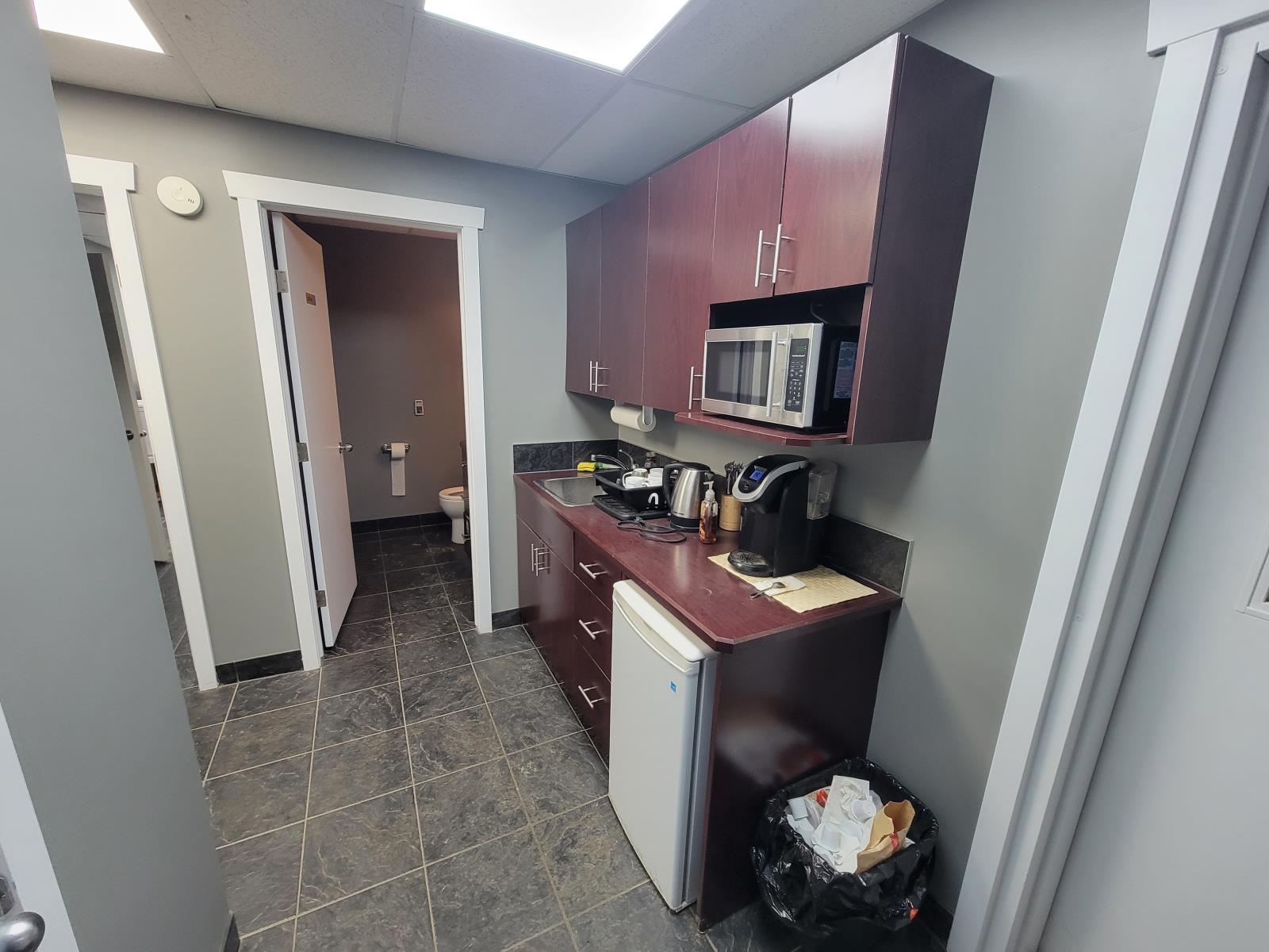 Additional image 6 of 131 Yellowhead Road, Spruce Grove, AB, T7X3A7