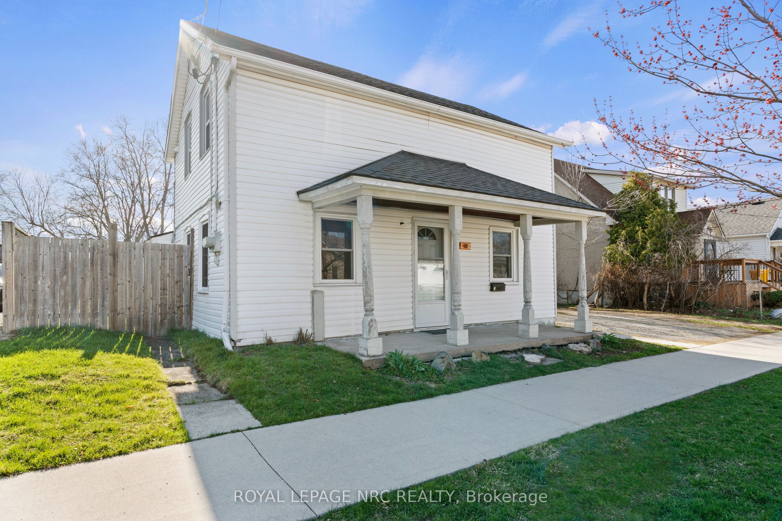 42 Leeper Street, St. Catharines, ON, L2S 2N2