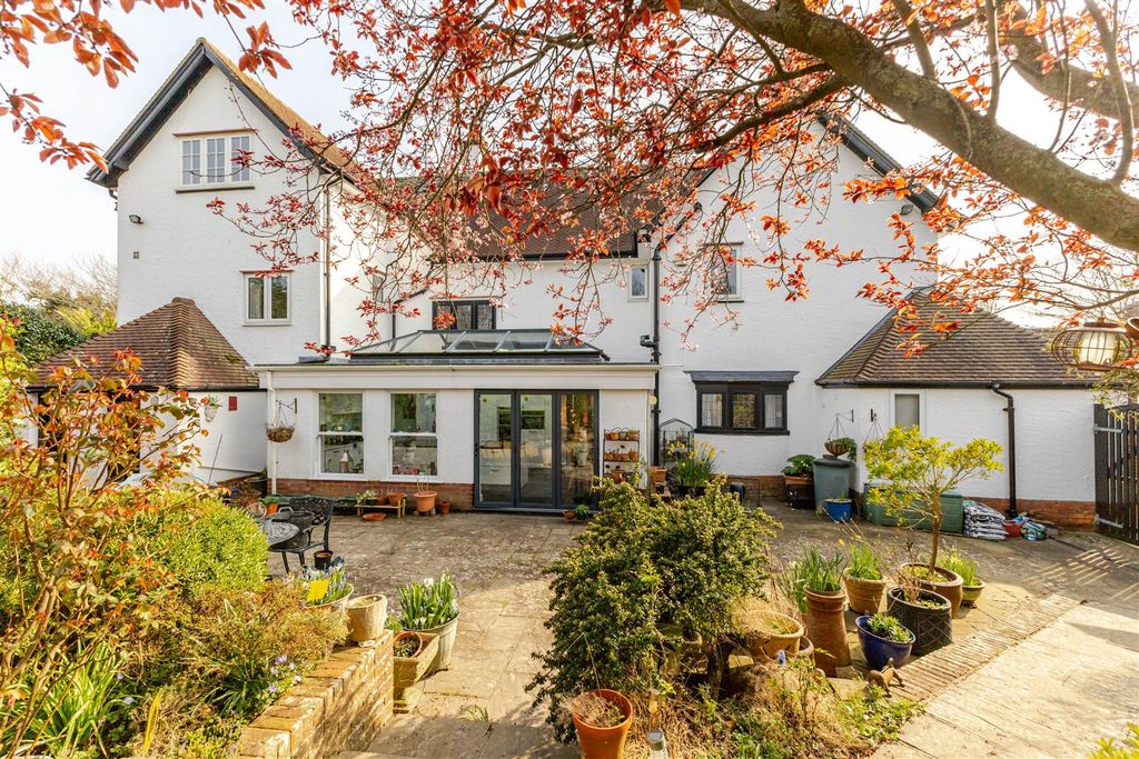 Additional image 25 of 6 bed detached house for saleCollington Avenue, Bexhill-On-Sea TN39