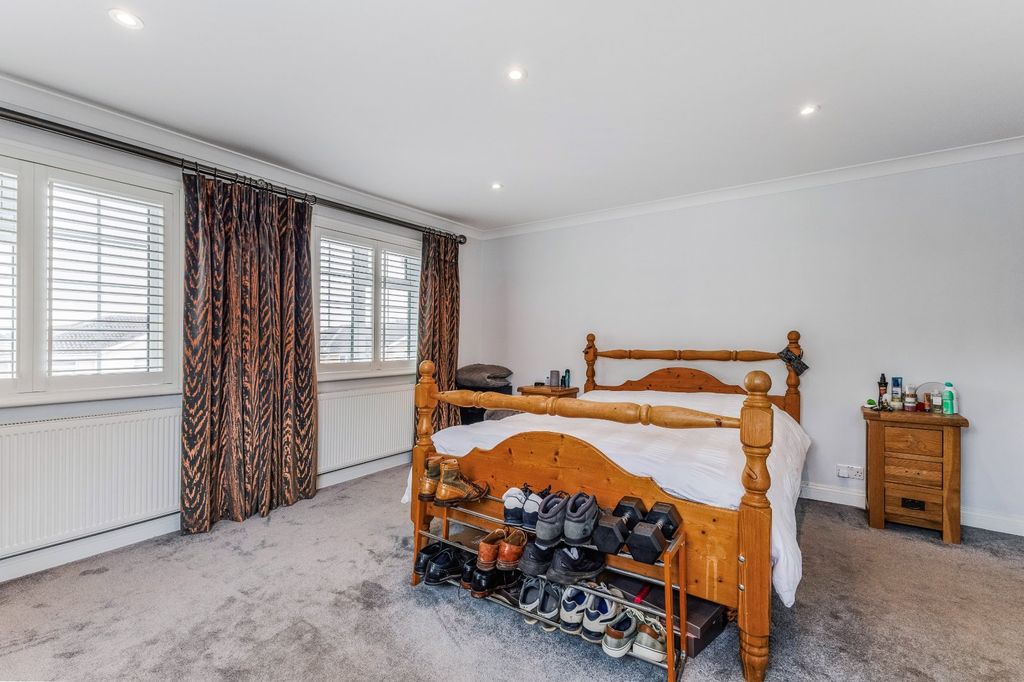 Additional image 11 of 7 bed detached house for saleBaas Hill Close, Broxbourne, Hertfordshire EN10