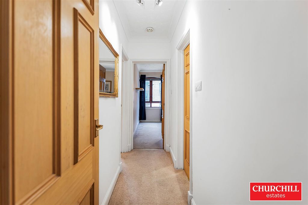 Additional image 10 of 2 bed flat for saleBoleyn Court, Epping New Road, Buckhurst Hill IG9