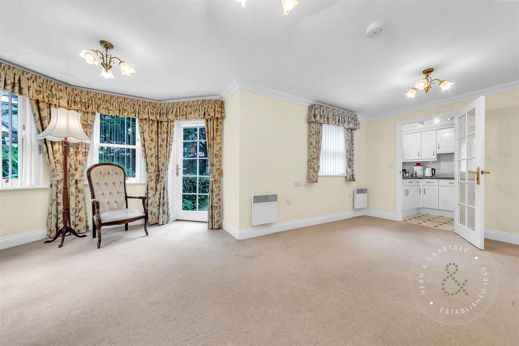 Additional image 4 of 2 bed flat for saleCwrt Pegasus, Cardiff Road, Llandaff, Cardiff CF5