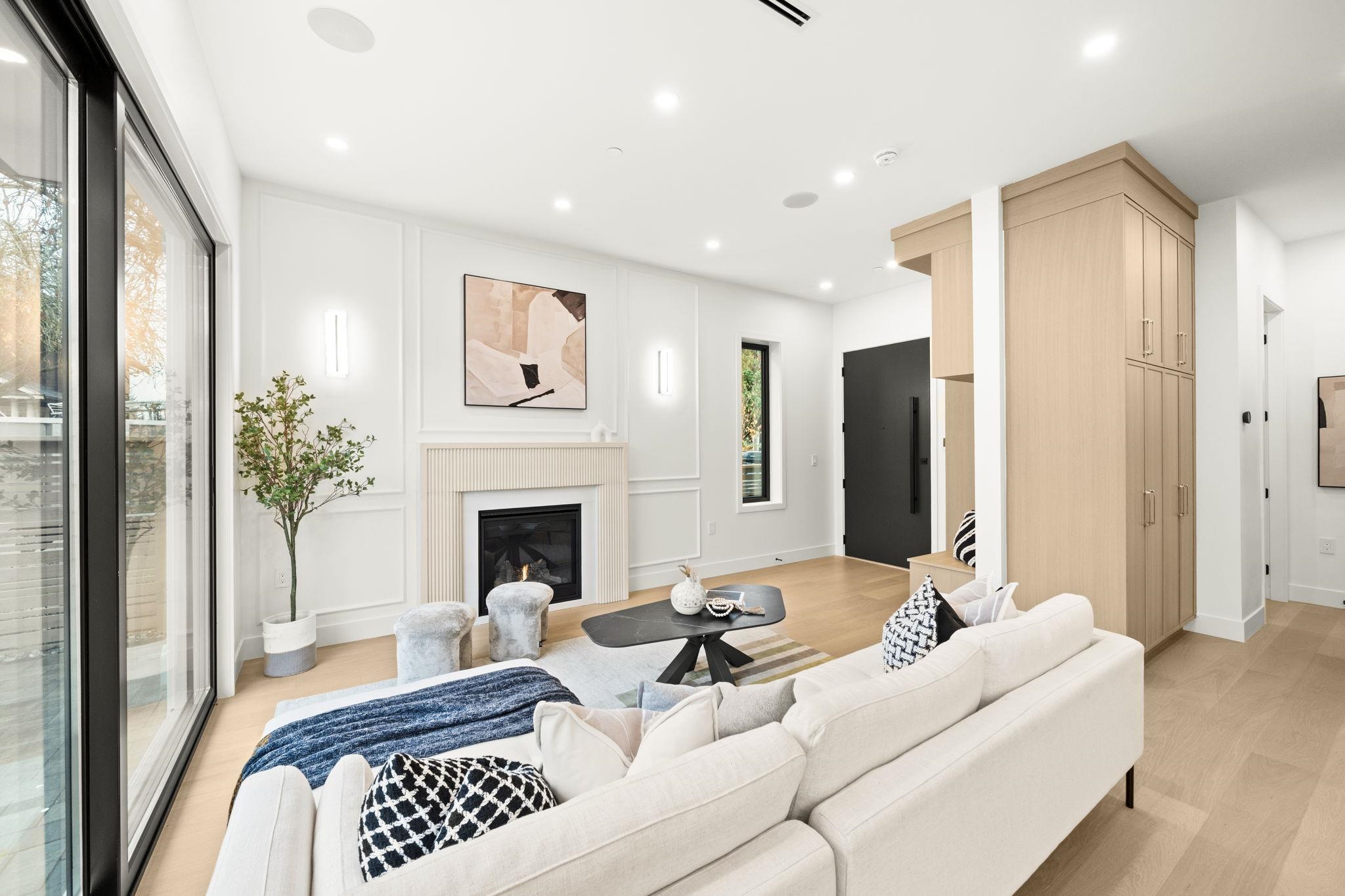 Additional image 5 of 2965 Glen Drive, Vancouver, BC, V5T 2P1