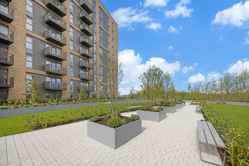 Additional image 12 of 2 bed flat for saleFlagstaff Road, Reading, Berkshire RG2