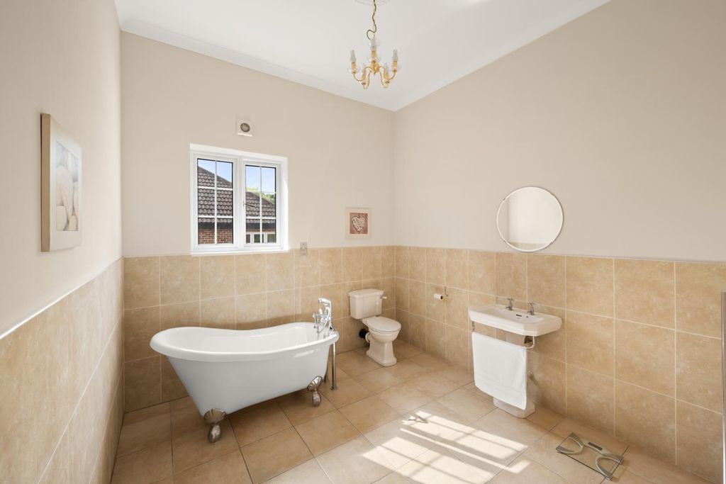 Additional image 17 of 4 bed detached house for saleNoak Hill Road, Billericay CM12
