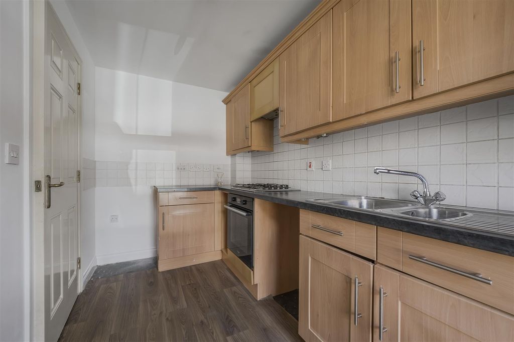 Additional image 5 of 3 bed town house for saleHeol Dewi Sant, Cardiff CF14