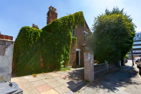 Ravenhurst Road, Harborne B17