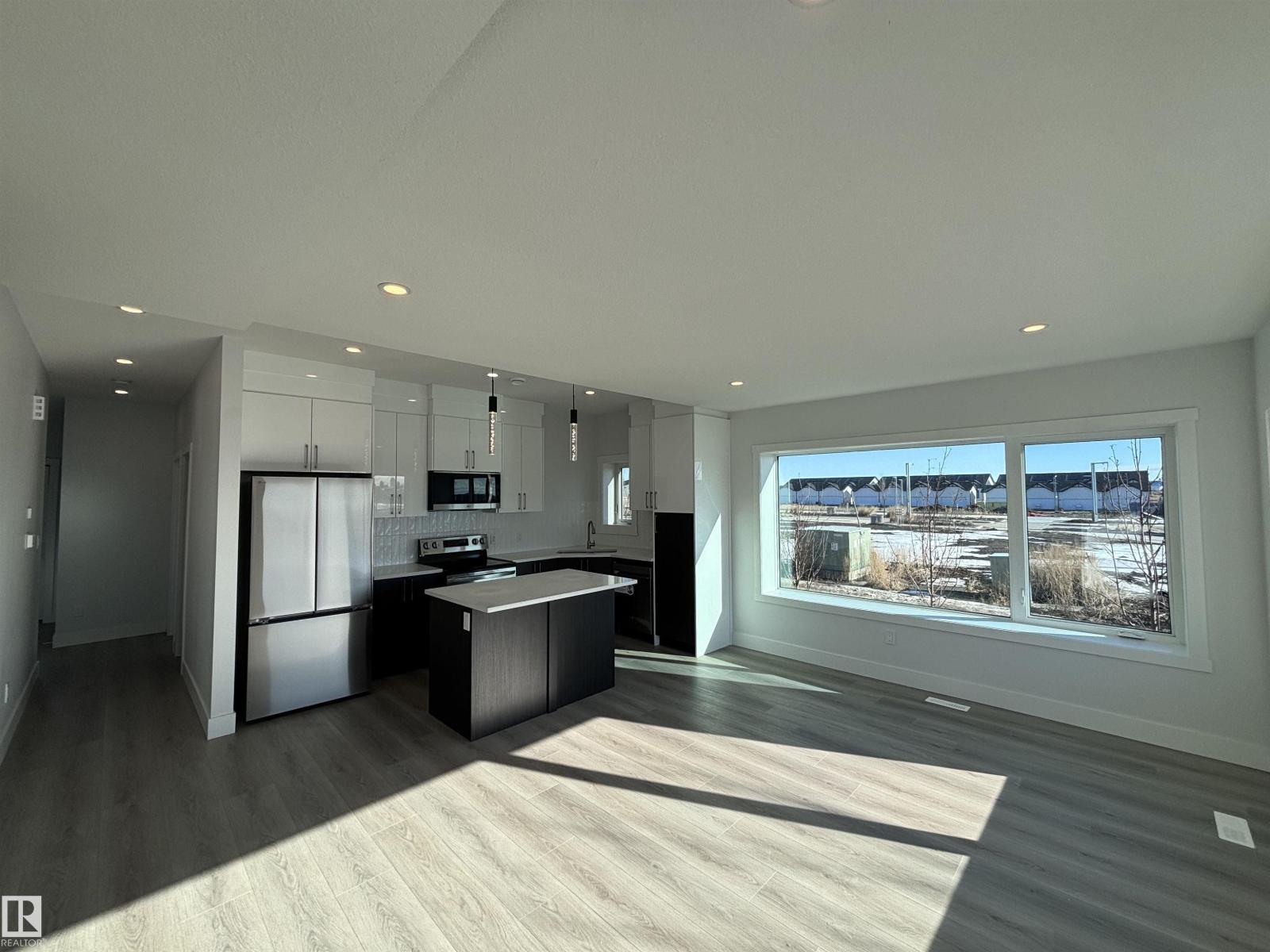 Additional image 4 of 2740 Blatchford Road NW, Edmonton, AB, T5G0W6