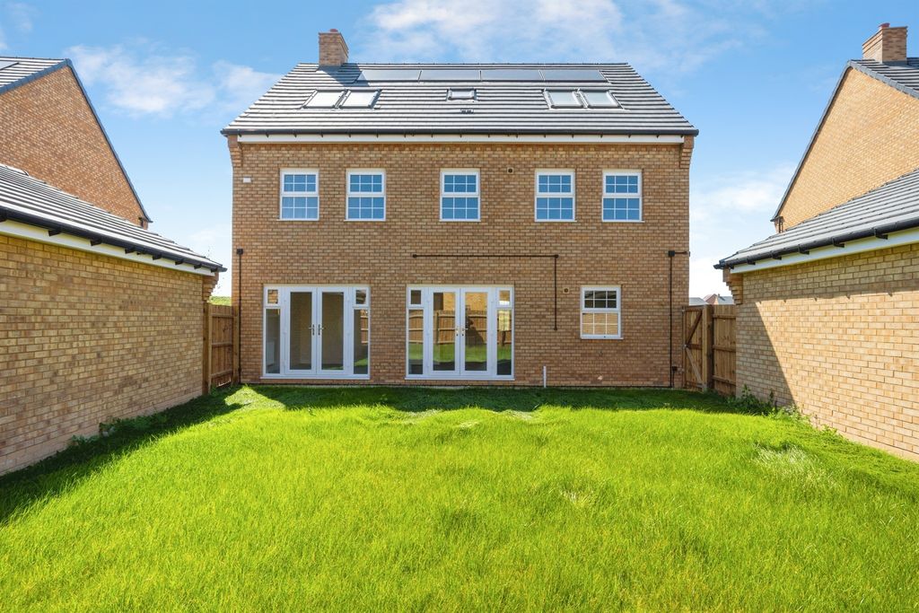 Additional image 18 of 5 bed detached house for saleBluebell Road, Wixams, Bedford MK42