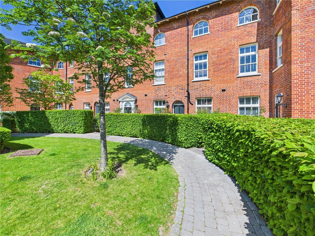 Additional image 10 of 2 bed flat for saleOld St. Michaels Drive, Braintree, Essex CM7