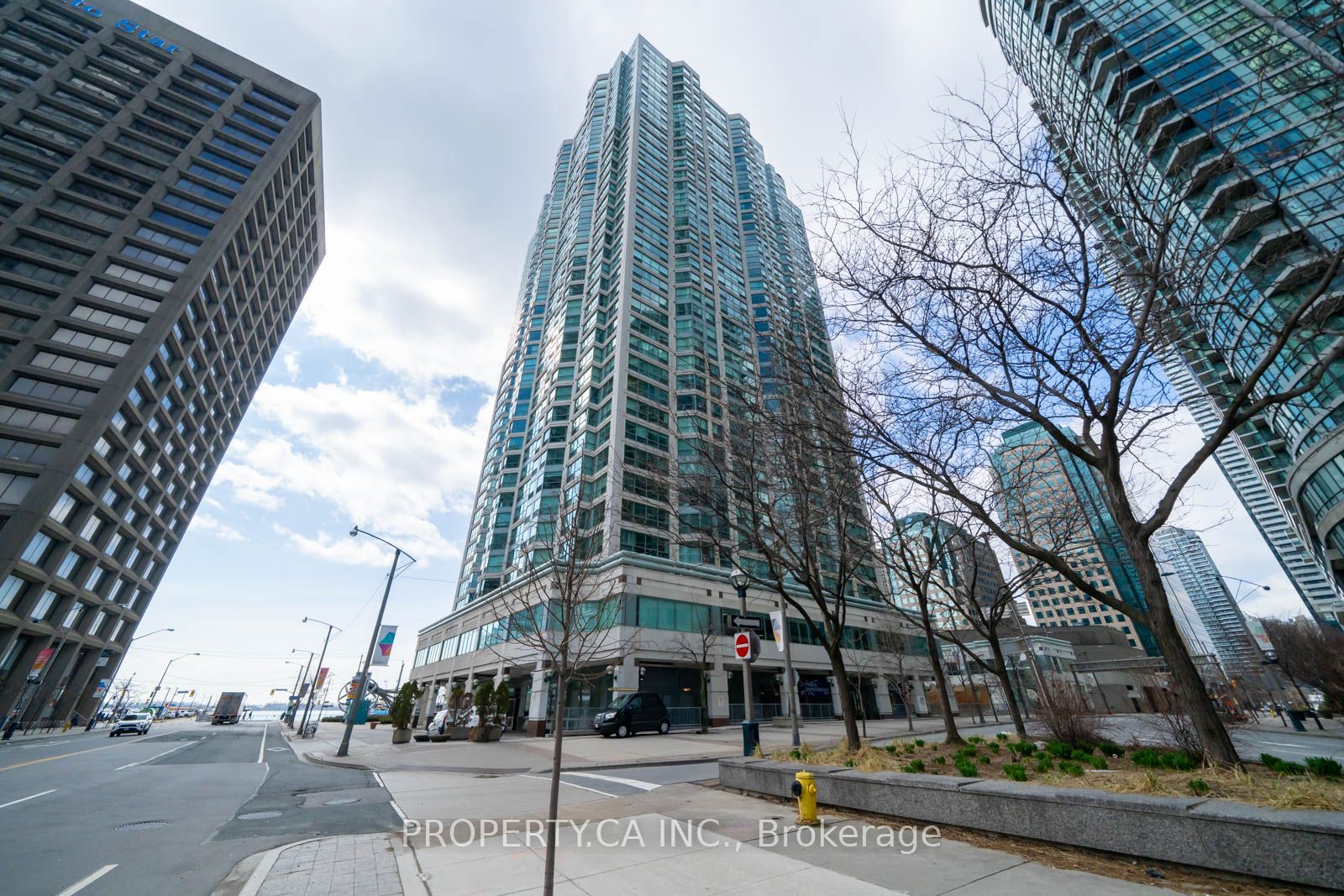 1209-10 Yonge Street, Toronto, ON, M5E 1R4