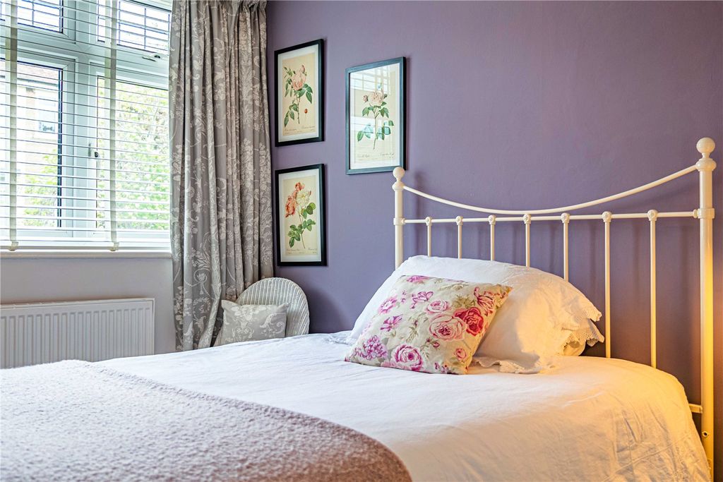 Additional image 13 of 3 bed semi-detached house for saleMeadow Road, Berkhamsted, Hertfordshire HP4
