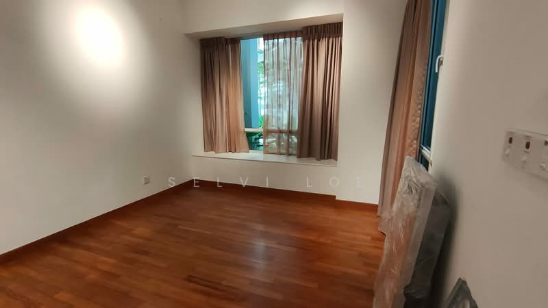 39 Oxley Rise photo 3