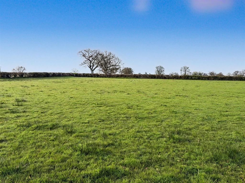 Land for saleNewbridge-On-Wye, Llandrindod Wells LD1