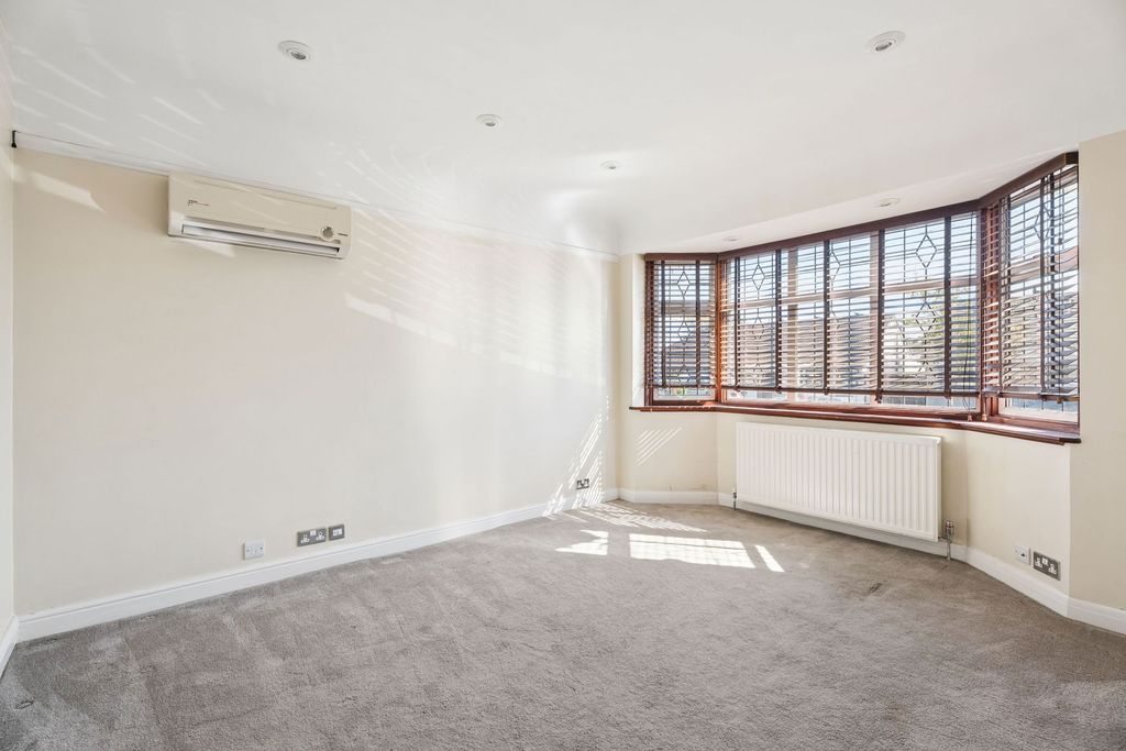 Additional image 13 of 5 bed semi-detached bungalow for saleSt Georges Drive, Carpenders Park, Watford WD19