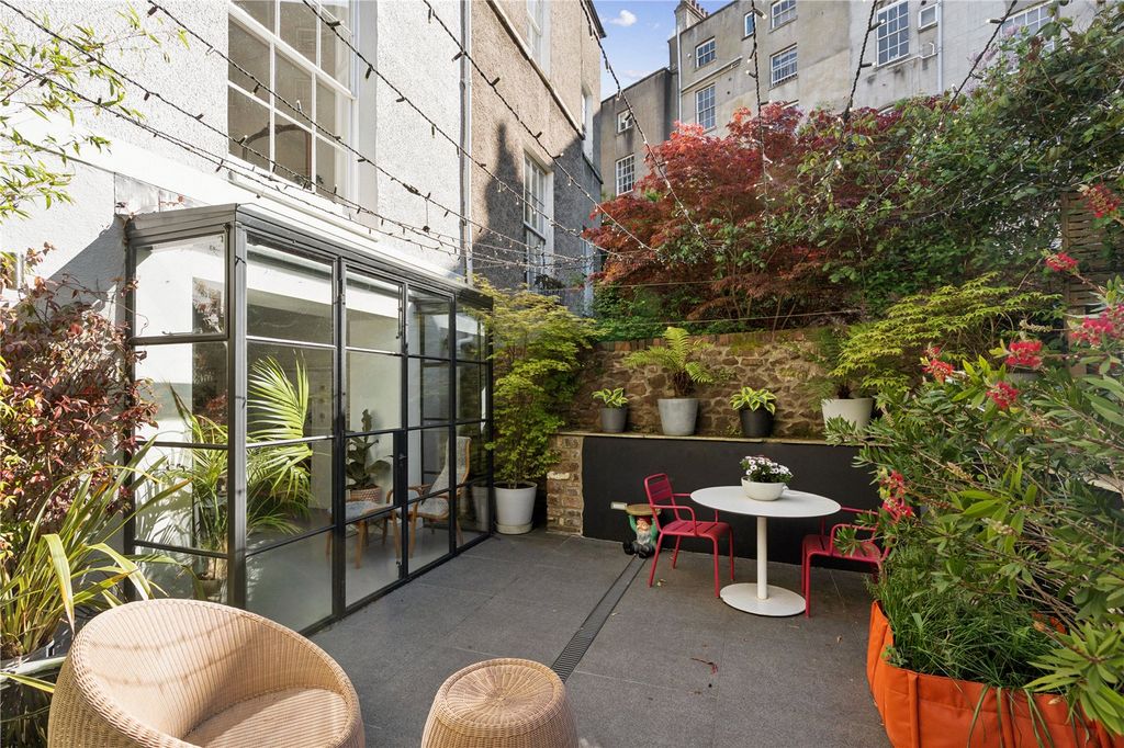 Additional image 19 of 5 bed semi-detached house for saleRichmond Park Road, Clifton, Bristol BS8