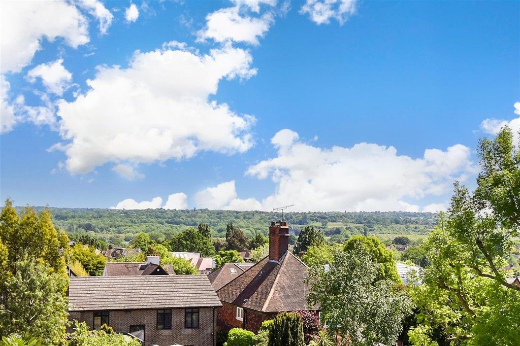 Additional image 18 of 4 bed semi-detached house for saleRussell Road, Buckhurst Hill, Essex IG9
