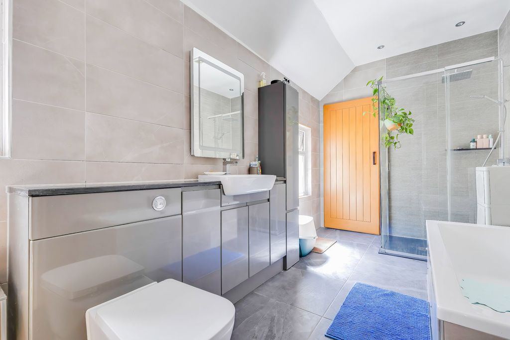 Additional image 21 of 4 bed terraced house for saleMackintosh Place, Roath, Cardiff CF24