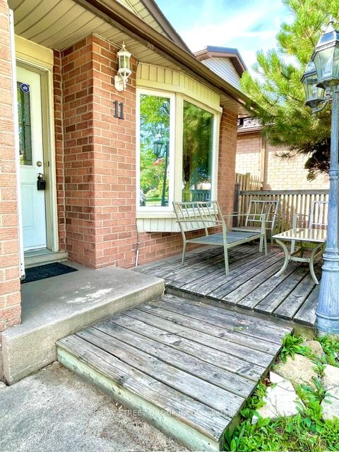 11 Drakes Drive, Hamilton, ON, L8E 4G4 photo 3