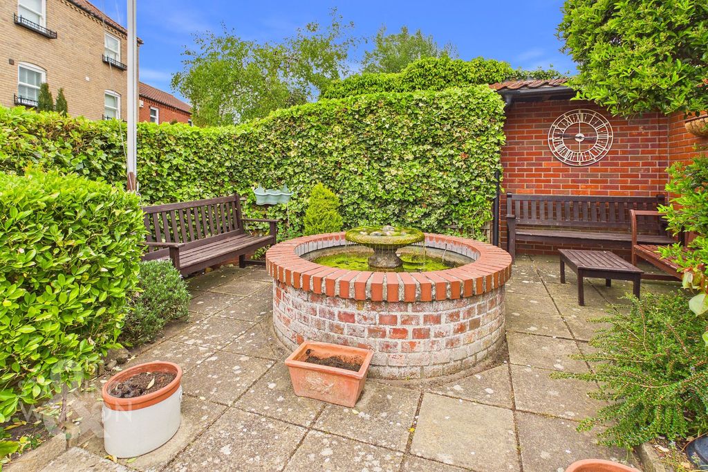 Additional image 19 of 2 bed terraced house for saleOld College Close, Beccles NR34