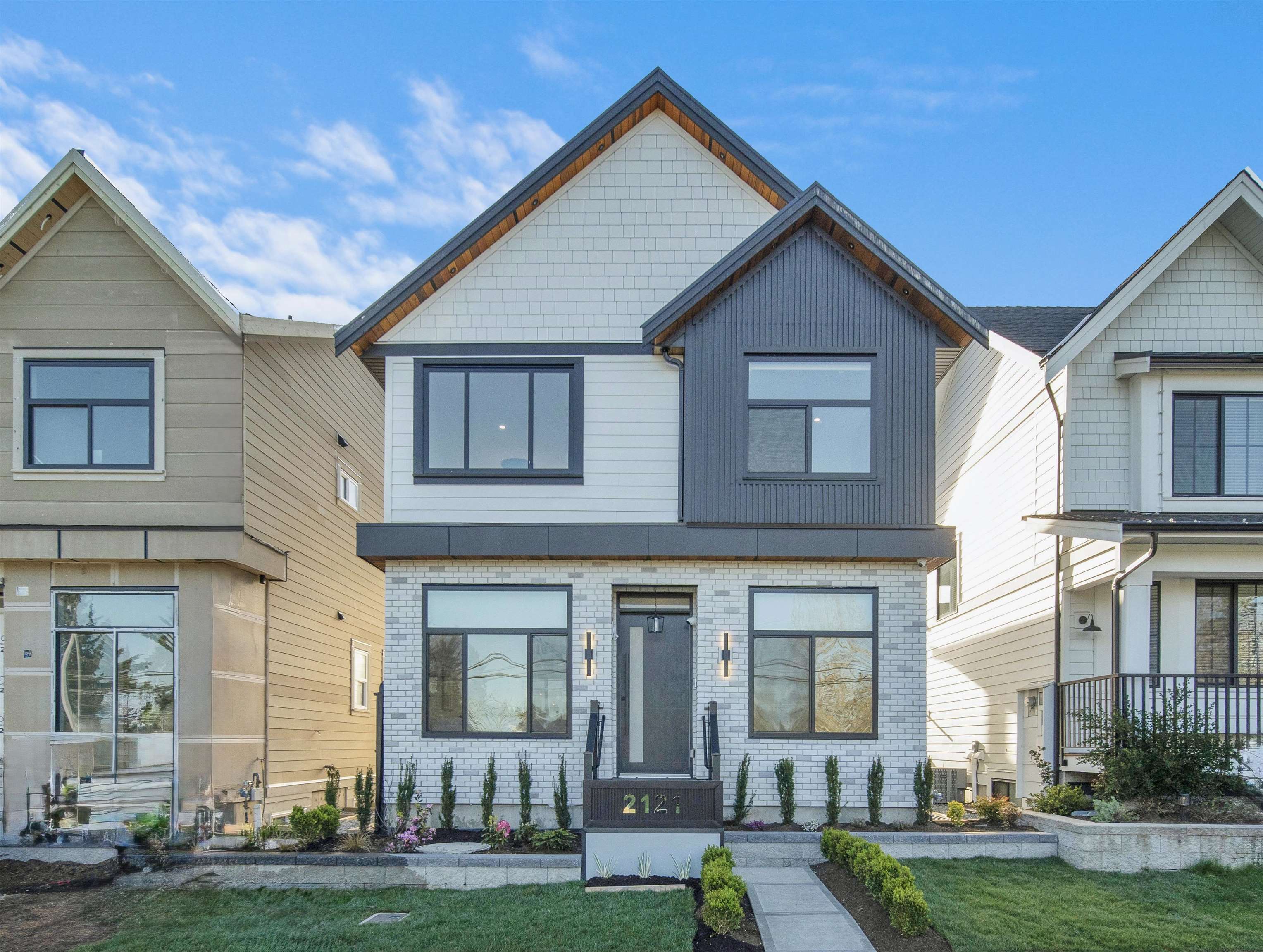 2121 168 Street, Surrey, BC, V3Z 0B5